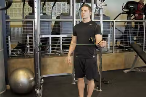 Demonstrasi gerakan External Rotation with Band.