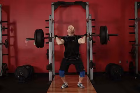 Demonstrasi gerakan Push Press.